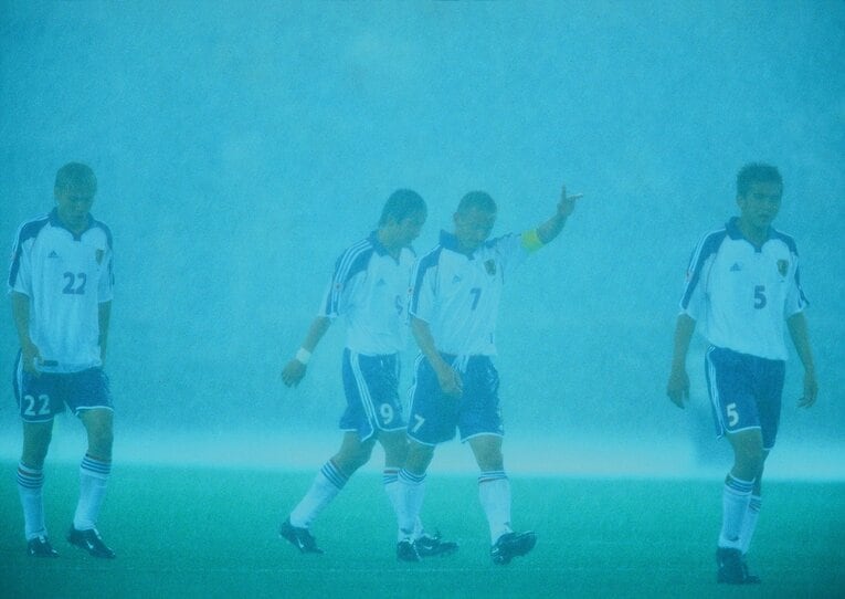 2001年コンフェデ杯、豪雨の中で決勝の直接FKを決めた中田英 ／ photograph by Kazuaki Nishiyama