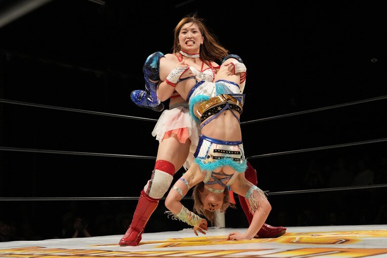 パワフルなファイトが持ち味。フィニッシュ技の一つはスタイルズ・クラッシュだ　©Essei Hara