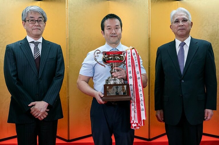 いわゆる「羽生世代」の1人、丸山忠久。銀河戦連覇とともに、名人、棋王を奪取したことがある名棋士だ ／ photograph by 日本将棋連盟