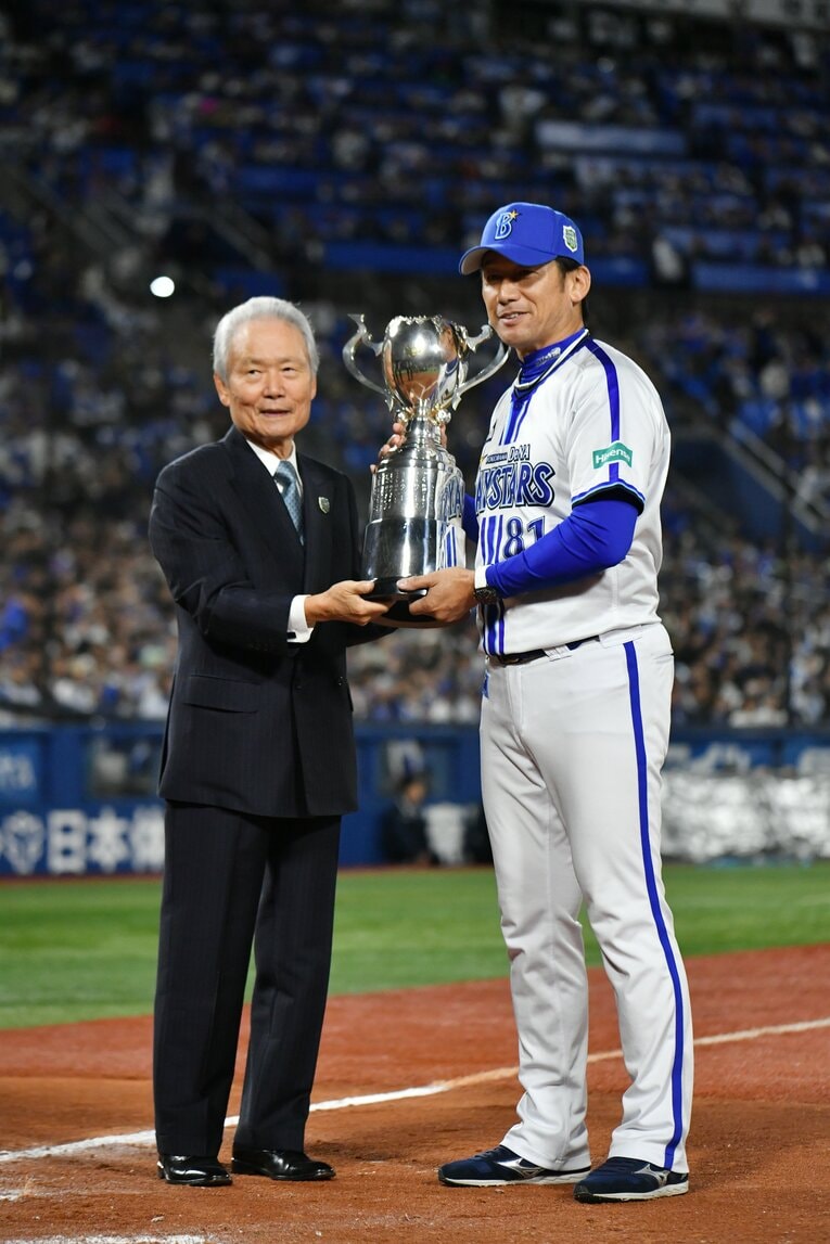 25年シーズンこそリーグ優勝を目指す上で、戦力に厚みを増すためにも度会の成長を期待する三浦大輔監督　©Hideki Sugiyama