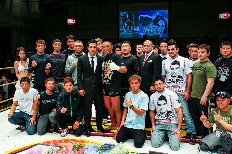 DEEPで行われた三崎和雄の引退セレモニー　©Susumu Nagao