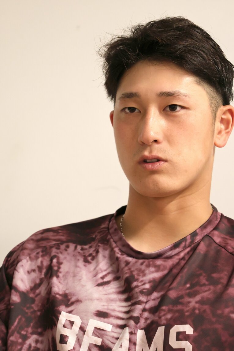 真剣な表情で語る松尾　©NumberWeb