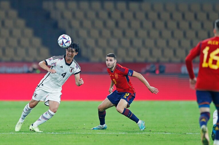 W杯前に日本人カメラマンが撮ったU-21スペインvs日本「リアルな実力差」ハイプレス空転の完敗を“未来予測”にしないためには… (26)