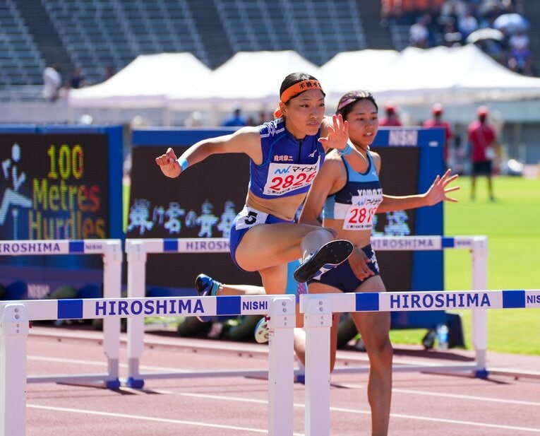 兵庫大会で7年ぶりに高校記録を更新した3年生の井上。全国大会決勝では、向かい風の影響もありベスト記録に届かず　©Satoshi Wada