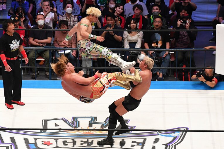 棚橋弘至、宮原健斗との「3人同時ドロップキック」で清宮海斗は誰よりも高く飛んだ