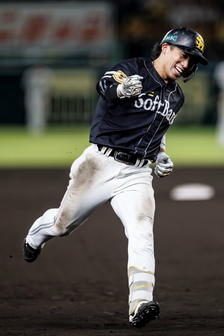 ソフトバンク野村勇の日本シリーズ優勝弾の瞬間！連続写真で一気に見る（6枚目／14枚中）©️Kiichi Matsumoto