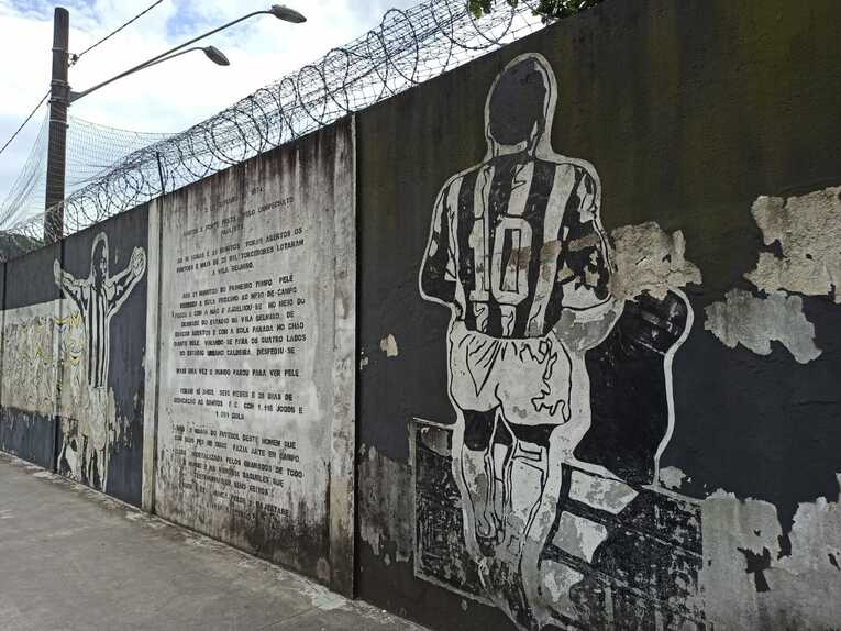 練習場の壁に描かれているペレ ©Hiroaki Sawada