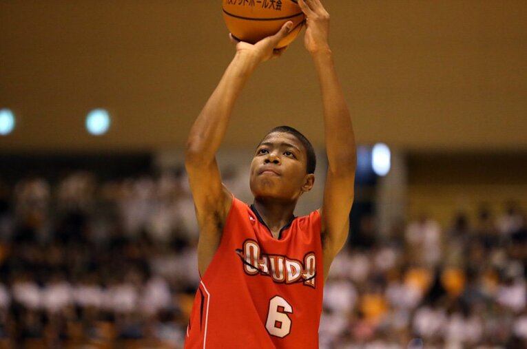 中学時代の八村©AFLO