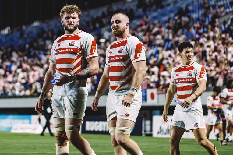 LOワーナー・ディアンズ（東芝ブレイブルーパス）、FLティエナン・コストリー（コベルコ神戸スティーラーズ）©︎Kiichi Matsumoto