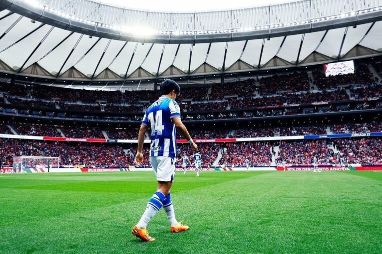 「クボを無効化する」要警戒した闘将シメオネが久保建英の技に呆然…ソシエダCL確定にカメラマンが思い出した「クボはフィットするよ」(15)