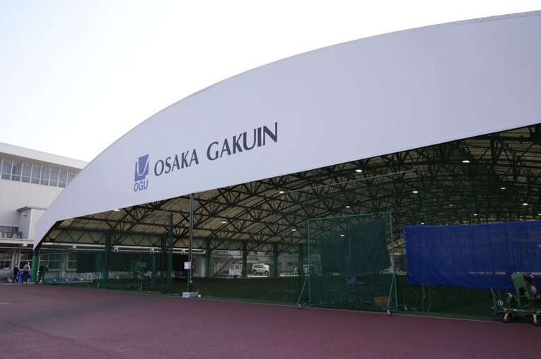 1年生の部員75人、北海道から入学したスーパー1年生の存在。ナゾ多き大阪学院大高を取材した ／ photograph by Sankei Shimbun