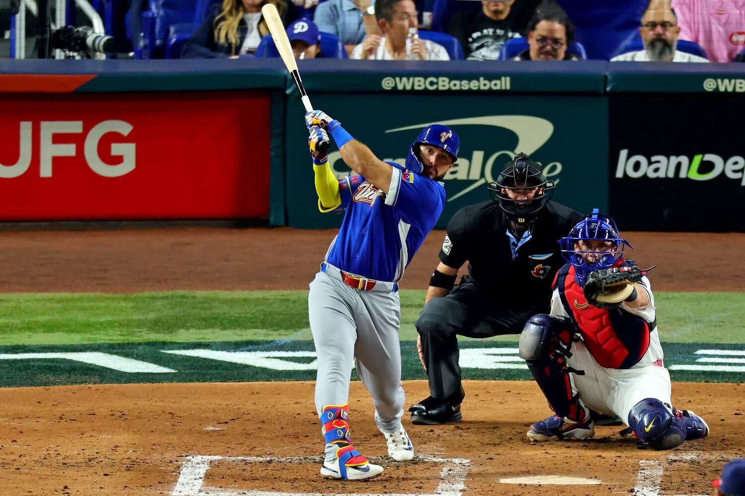 MLBレッドソックスでは一昨年15本、昨年22本とHR数を伸ばしてきているベネズエラのアブレイユは日本戦に続き、決勝アメリカ戦でもアーチを放った　©Getty Images