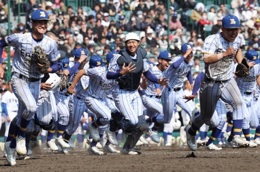 「野球部は1学年18人の少数精鋭」沖縄・エナジックスポーツ高の“秘密”「なぜノーサイン野球?」神谷監督70歳の哲学「SNSやYouTubeも否定しない」<Number Web> photograph by JIJI PRESS