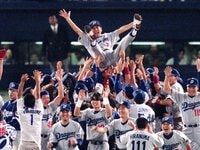 中日ドラゴンズ 1999 優勝記念ウォッチ 2本セット 今の中日は打てなさすぎ…去年は68本だけ」“開幕11連勝”伝説の