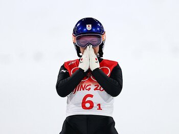高梨沙羅のスーツ規定違反で再燃…90年代、スキー競技で「日本を狙ったのでは？」と言われた“2つのルール改正”とは＜Number Web＞ photograph by Getty Images