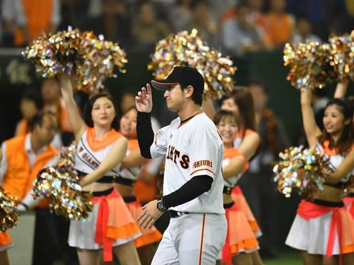 “野手脳”高橋由伸監督に、巨人・堤辰佳GMから愛の手を!!<Number Web> photograph by Hideki Sugiyama