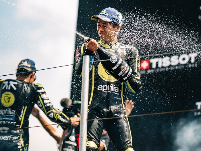 日本には小椋藍がいる！ 遂にMotoGP初優勝を果たした25歳の進化のポイントと、ライバルに脅威を与えるレース終盤の「特別な才能」とは？＜Number Web＞ photograph by MotoGP.com