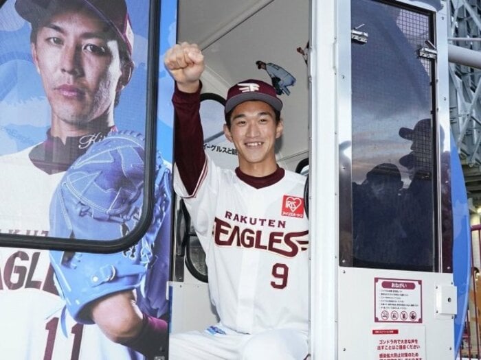 「浅村選手の動画を観ていたら『あ、あの曲だ』って」“相思相愛”だった楽天と吉野創士（ドラフト1位）…監督「運命的なものを彼は持っている」＜Number Web＞ photograph by KYODO
