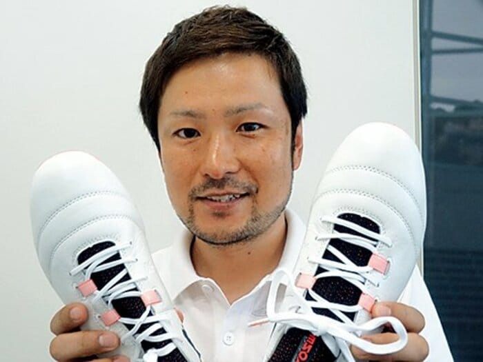 我妻一由(Jクラブ担当マーケター)~スポーツの現場で働く“プロ”に直撃!~<Number Web> photograph by photographs by Shinya Kizaki
