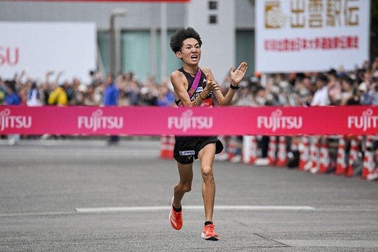 【連続写真】ゴールする平林　©Nanae Suzuki