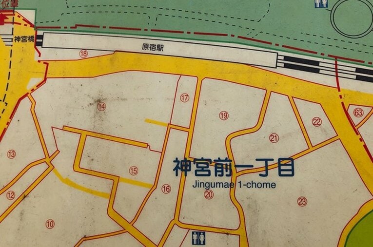 ついに取り壊し、原宿駅の木造駅舎はどうなるのか？ オリンピックに翻弄された若者の聖地の過去と今(5)