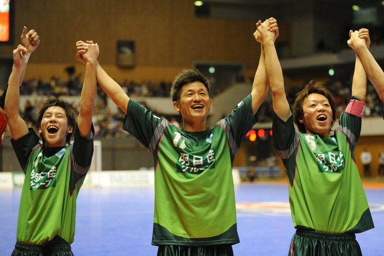 フットサルFリーグにスポット参戦した三浦知良　©Masashi Hara