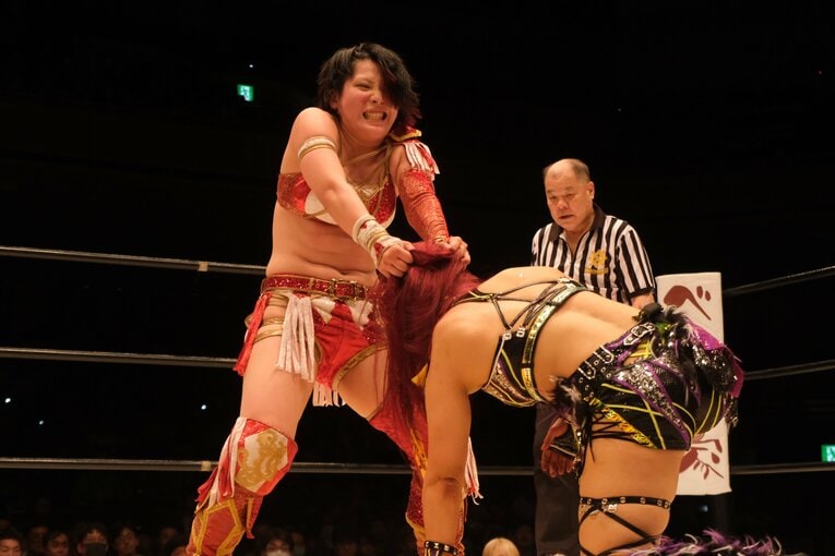 「日本スタイルも出し切った」イヨ・スカイが“WWEでは使えない大技”を…林下詩美が女子プロレス新団体で叶えた夢「今日は紫雷イオが見れた」(32)
