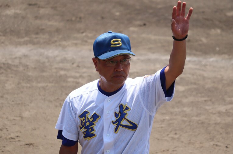 聖光学院の斎藤監督。初戦では連合チーム相手に「まさかの苦戦」があった　©Genki Taguchi