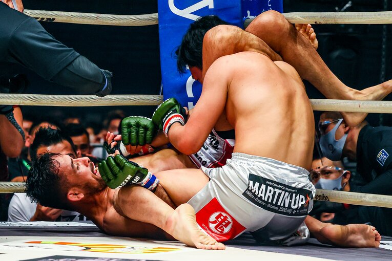 2021年6月13日の『RIZIN.28』、クレベル・コイケの三角絞めで失神一本負け　©RIZIN FF Susumu Nagao