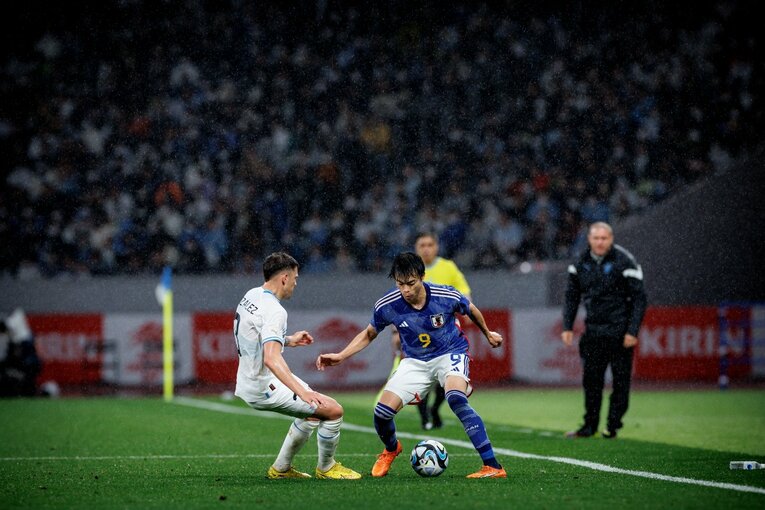 日本代表3月シリーズ、ウルグアイ戦の三笘（全14枚） ©Kiichi Matsumoto/JMPA