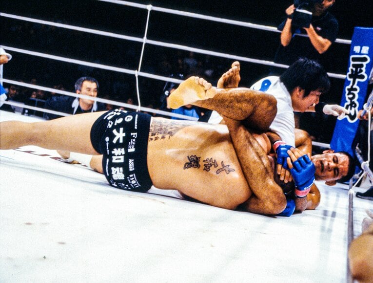 『PRIDE.19』ではエンセン井上を三角絞めで一蹴