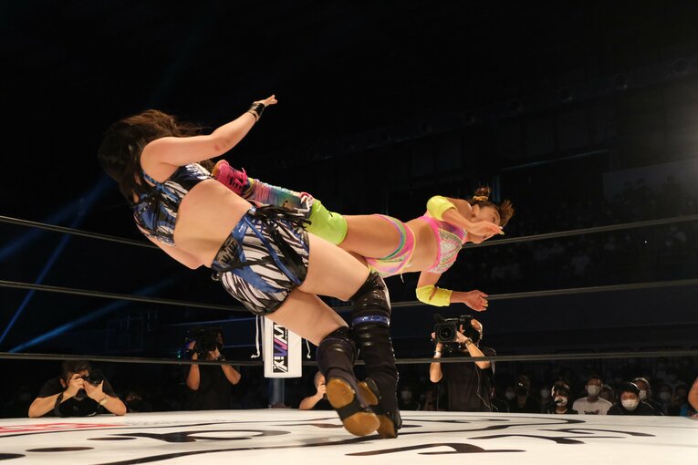 「プレッシャーも凄かったはず」フワちゃんデビュー戦で見えた“プロレスへの本気度”…師匠が明かす舞台裏「100点満点。努力の成果です」(65)