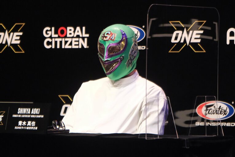 「那須川天心や武尊とは違うんですよ、僕は」青木真也が因縁の秋山成勲に大逆転KO負け…帰国して語った本音とこれから「50歳になっても」(40)