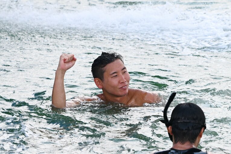 日本人初のハイダイビングでの世界水泳出場となった荒田　©AFLO