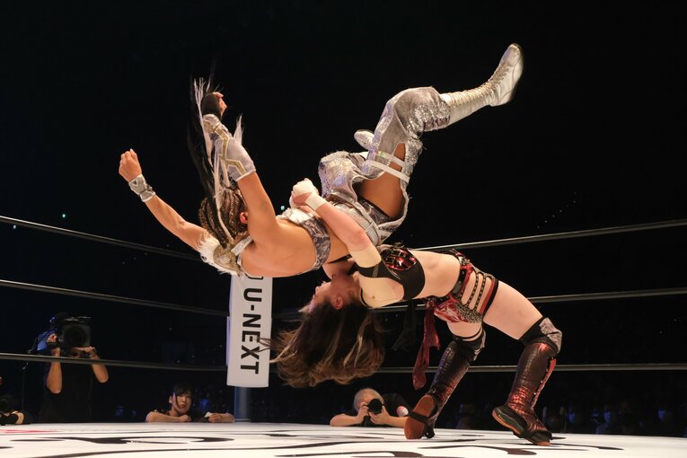 殴り続けた鈴季すず、抱きしめたジュリア…スターダムリーグ戦“最大のカード”は何を残したか？「本当の姉妹」「憎しみは晴れた」(43)