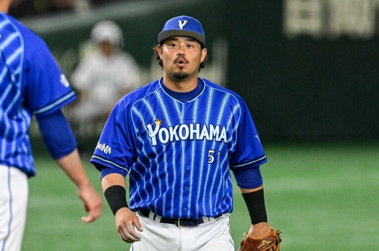 5月下旬まで“4割打者”となっていた宮﨑敏郎。“ハマのプーさん”として親しまれるヒットメーカーに「4割」「1000試合出場」について聞くと… ／ photograph by Nanae Suzuki