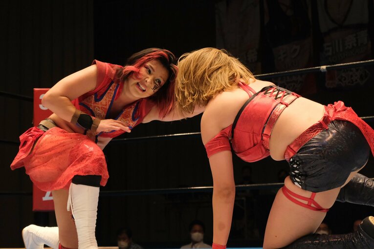 「燃え尽きるさまを見てほしい」米AEWで活躍、日本でも2冠の志田光が「日本の女子プロレスが世界最高」と語る理由(52)