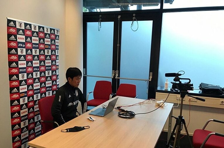 試合後のリモート会見に臨む森保監督©JFA
