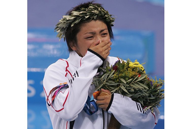 アテネ五輪の伊調馨 ／ photograph by JMPA