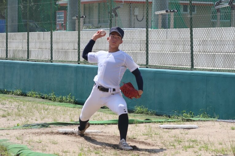 チームのエースである松下光輝。MAX143キロの実力派右腕　©Fumi Sawai