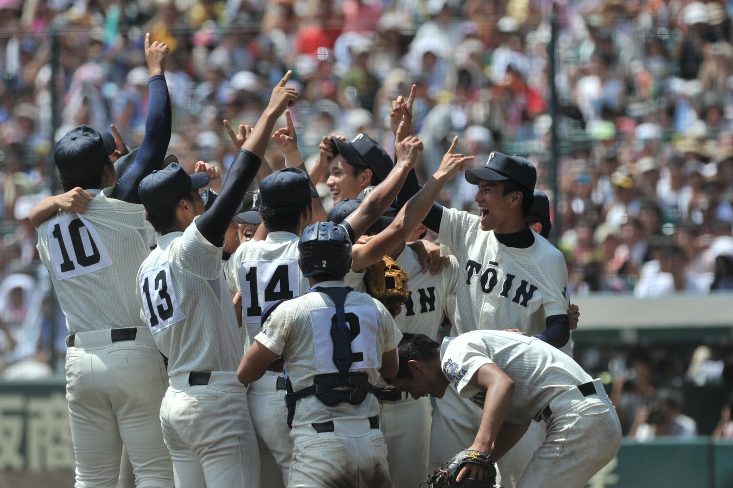 3年夏の甲子園決勝で光星学院を破り春夏連覇を果たした大阪桐蔭ナイン　©︎Hideki Sugiyama