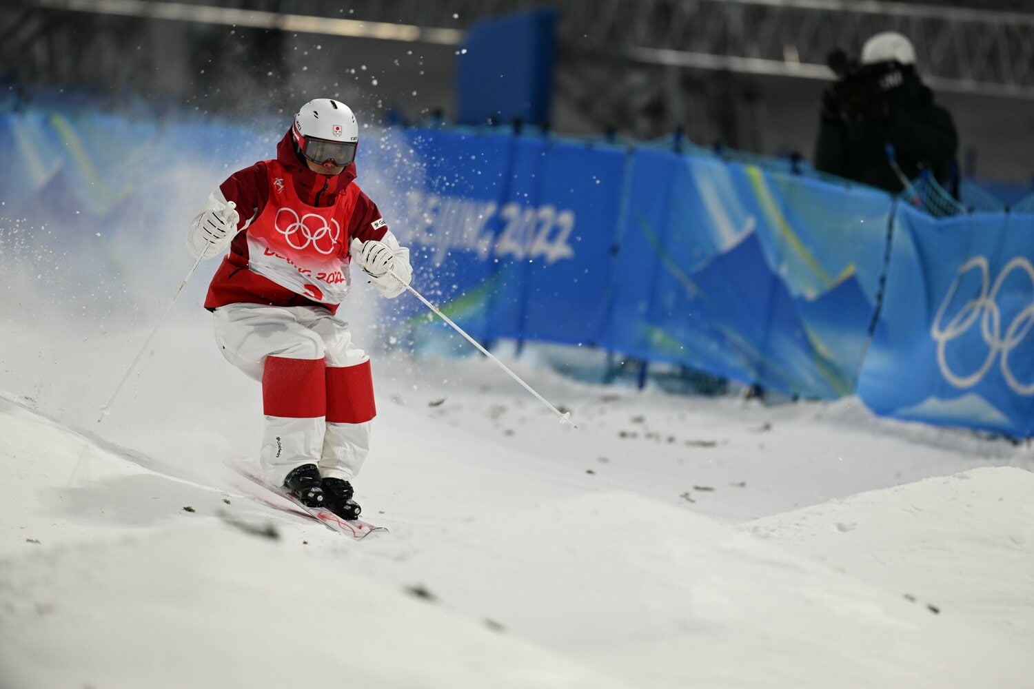 堀島の滑り(写真をクリックすると10代の堀島、鮮やかなエアーなどがご覧になれます) ©Naoya Sanuki/JMPA