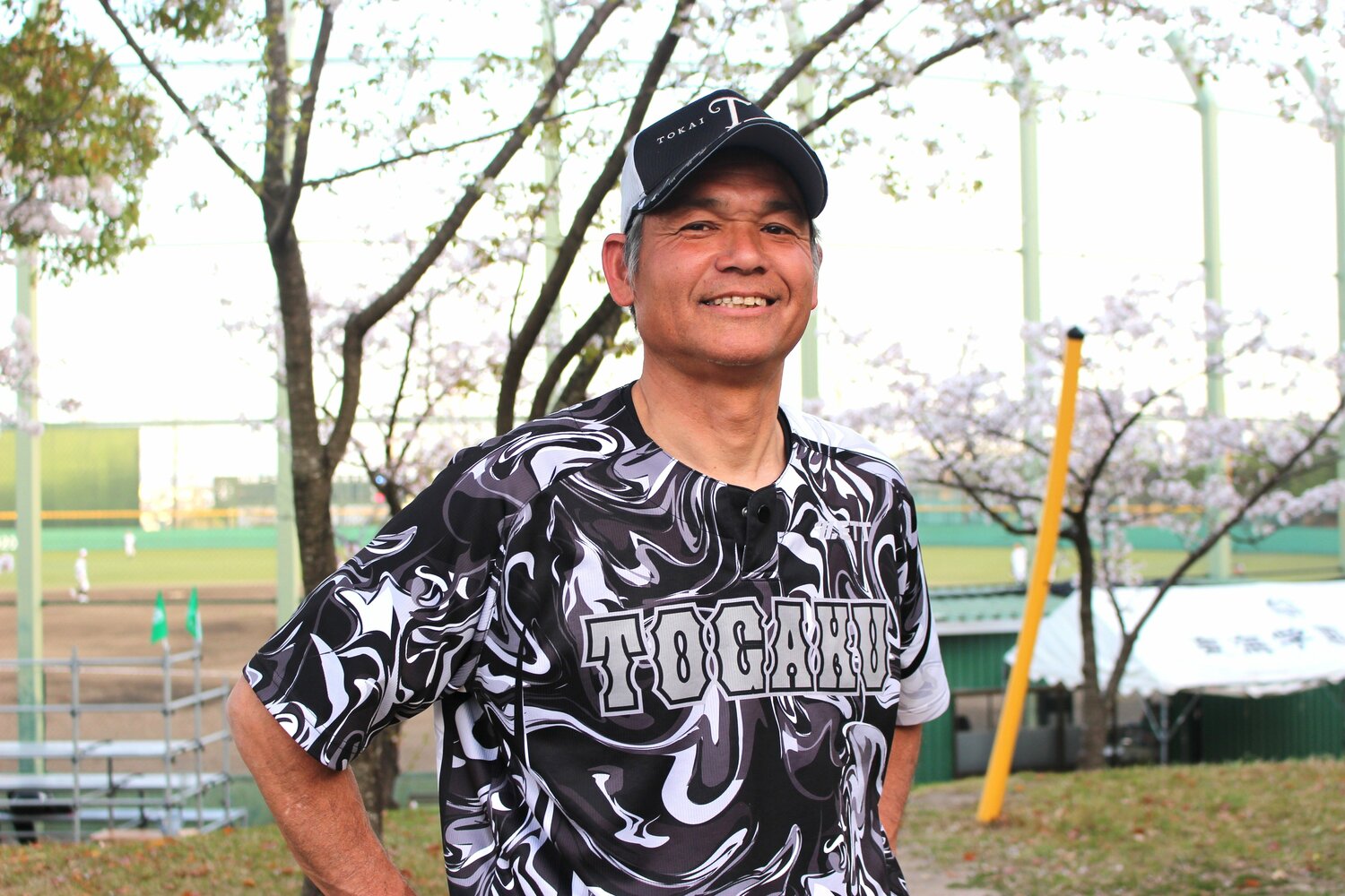 現在は東海学園大学の硬式野球部でコーチを務める上原晃　©Number Web