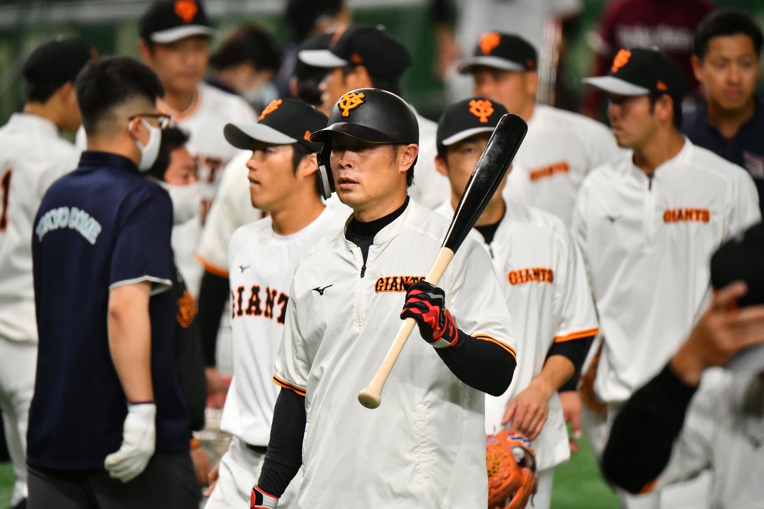 開幕戦で劇的なサヨナラ弾を放った亀井も「特例2021」で一時抹消となった（3月撮影）©Hideki Sugiyama