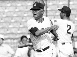 2度の特攻出撃命令「ああ、助かった」甲子園の“伝説的監督”が迎えた終戦の日…池田高校・蔦文也が旧知の編集者に語った「特攻兵士たちの最後の飛行」