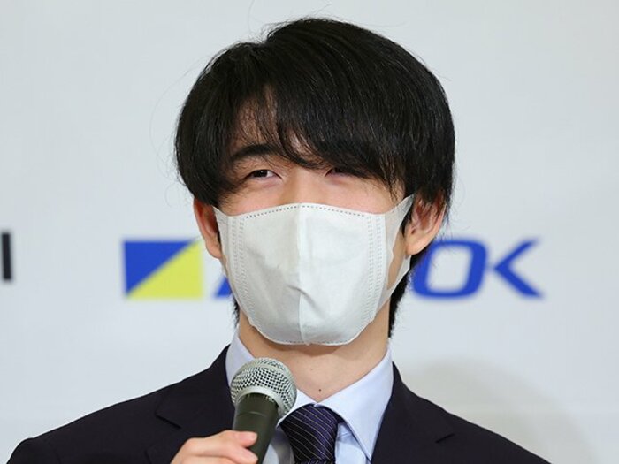 〈順位戦勝率.942〉藤井聡太“史上最年少名人”へA級昇級…「将棋界の横綱に」と語った日、渡辺明や谷川浩司が受けた衝撃＜Number Web＞ photograph by JIJI PRESS