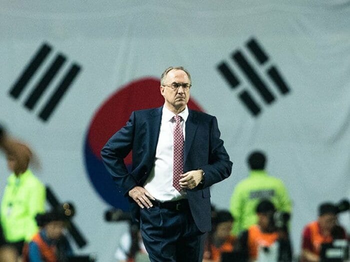 韓国も日本も外国人監督で大混乱!?ロシアW杯最終予選、両国を徹底比較。<Number Web> photograph by Getty Images