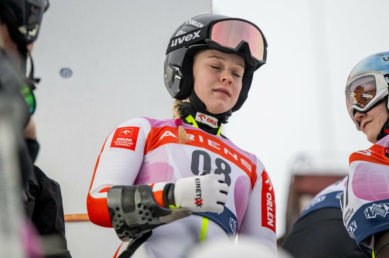 スキージャンプのポーランド代表である19歳のポーラ・ベルトウスカ。混合団体の結果を受け、SNSでの誹謗中傷の被害にあう事態に ／ photograph by Getty Images