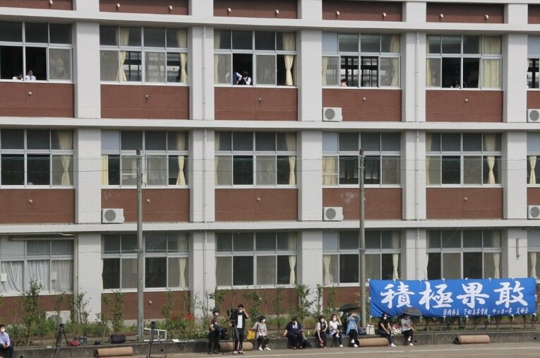 高校サッカー、8人で11人に勝った“奇跡のチーム”「ってか、フォーメーションどうすんの？」(2)