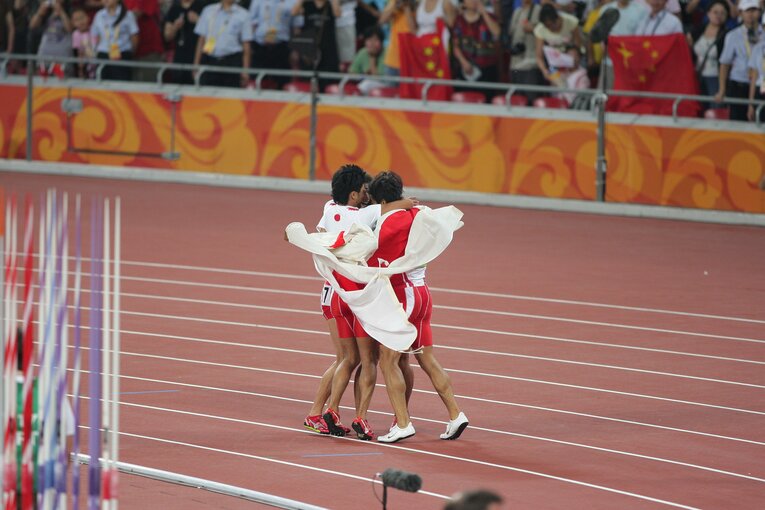 北京五輪のリレー決勝　©JMPA